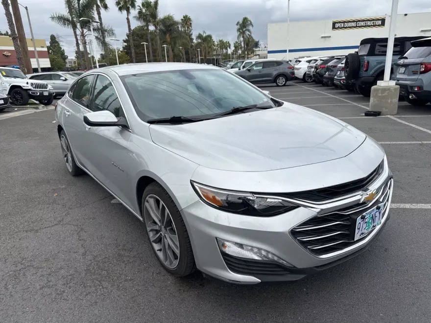 2022 Chevrolet Malibu 1LT photo 1