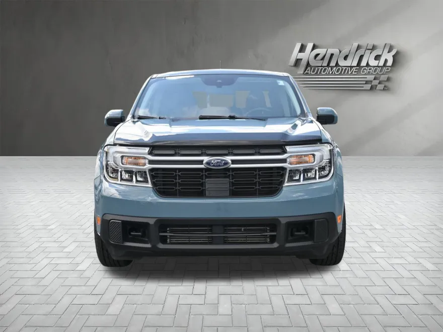 2023 Ford Maverick Lariat photo 1