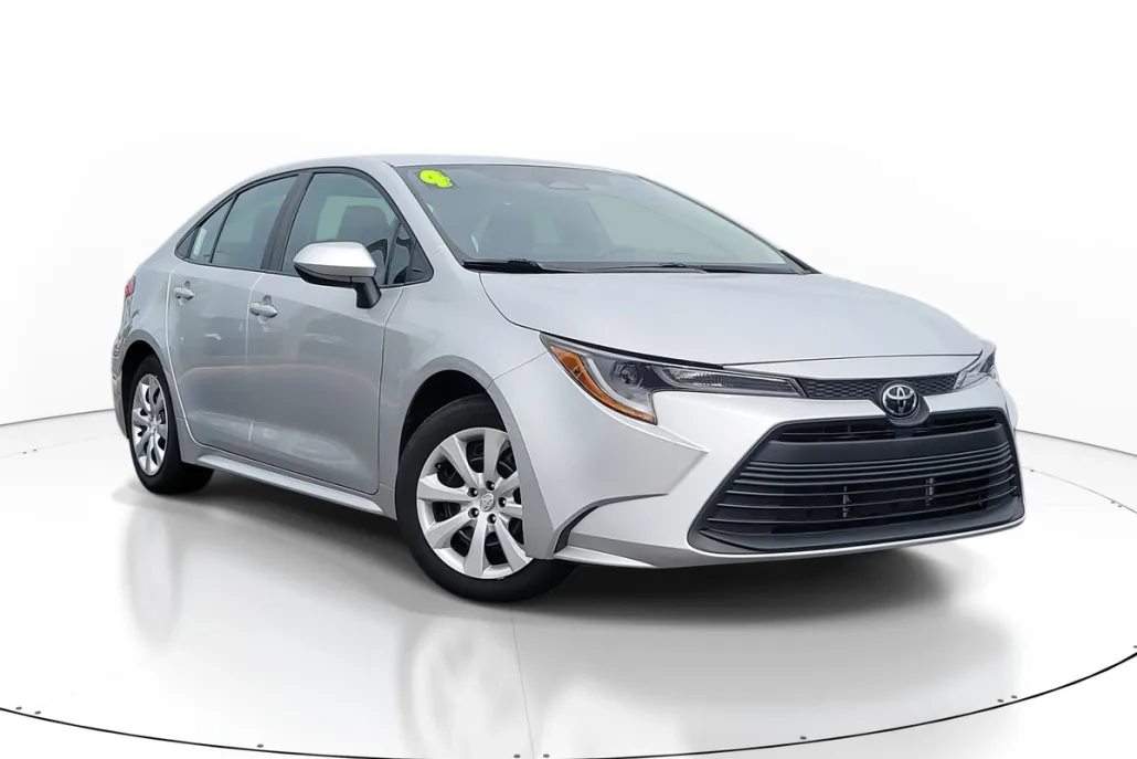 2024 Toyota Corolla LE photo 1