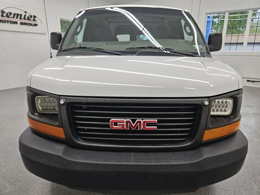2016 Gmc Savana 2500 Cargo photo 1