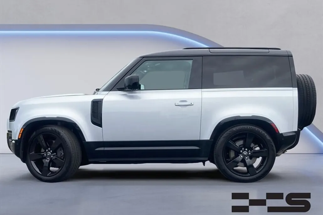 2024 Land Rover Defender X-Dynamic SE photo 1