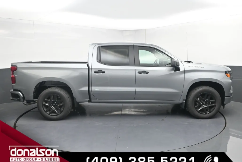 2026 Chevrolet Silverado Custom photo 1
