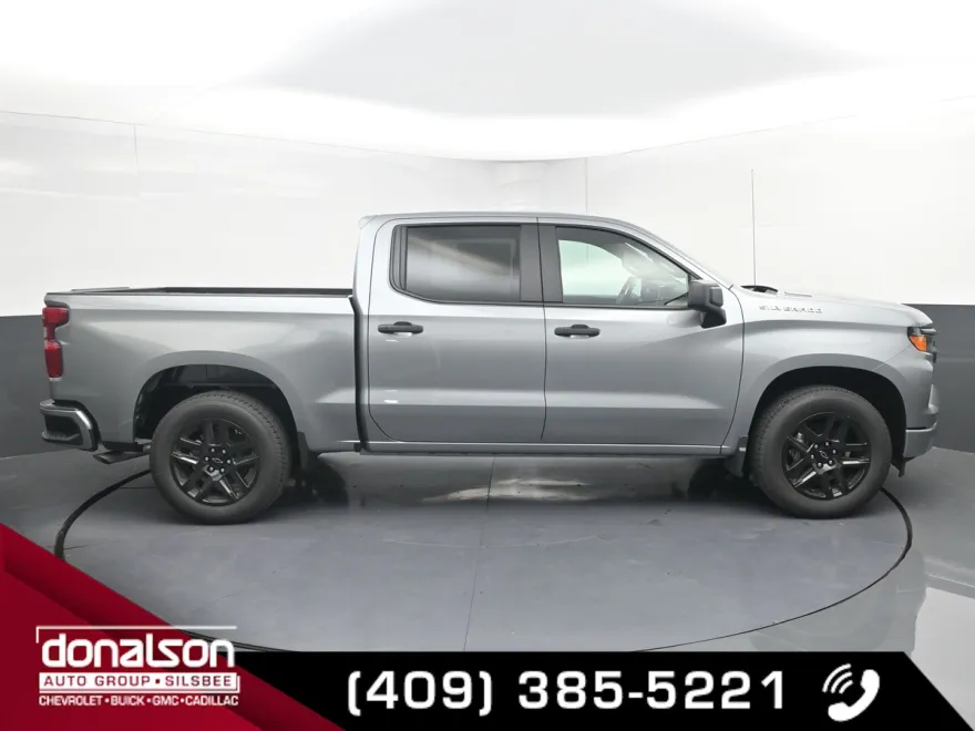 2026 Chevrolet Silverado Custom photo 1