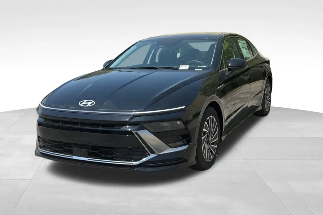 2025 Hyundai Sonata Hybrid SEL photo 1