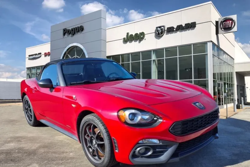 2018 Fiat 124 Spider Abarth photo 1