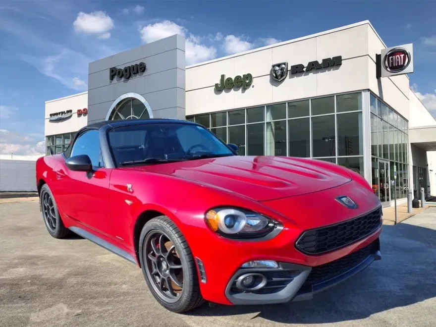 2018 Fiat 124 Spider Abarth photo 1