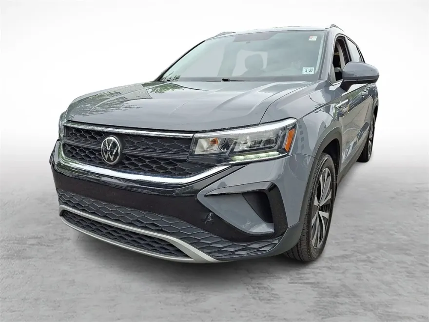 2022 Volkswagen Taos SE photo 1