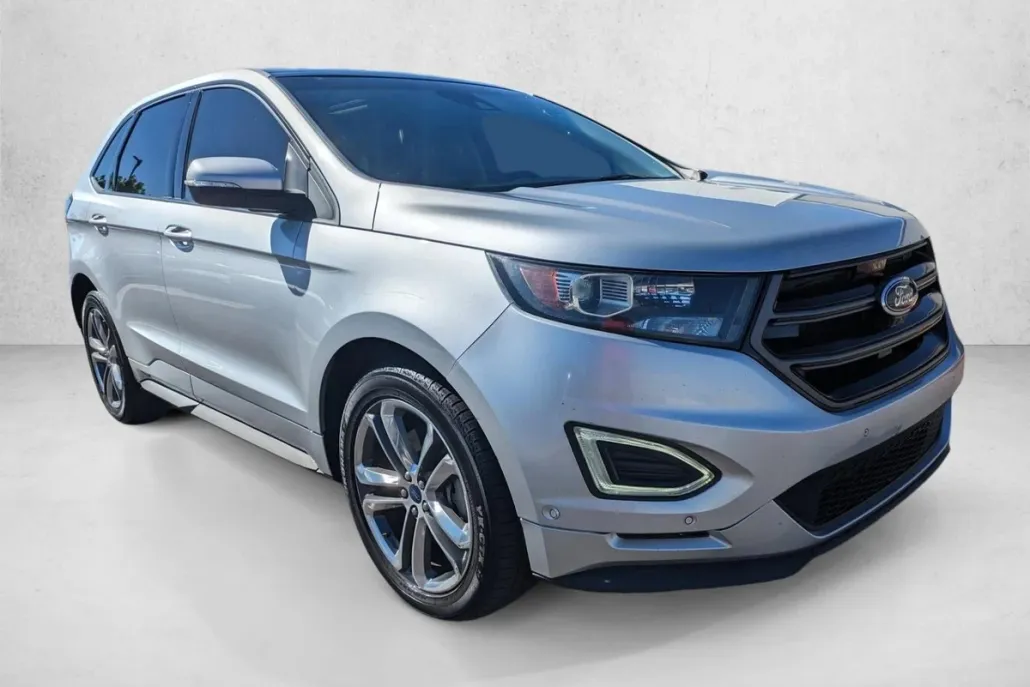 2015 Ford Edge Sport photo 1