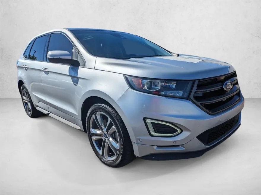 2015 Ford Edge Sport photo 1