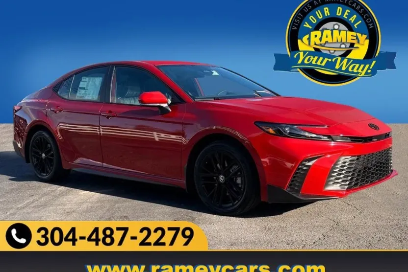 2026 Toyota Camry SE photo 1
