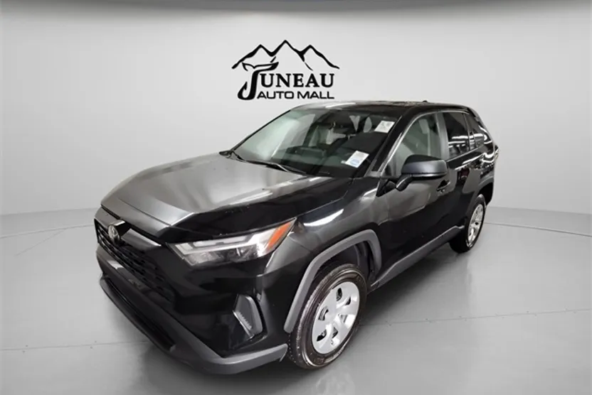 2024 Toyota RAV4 LE photo 1