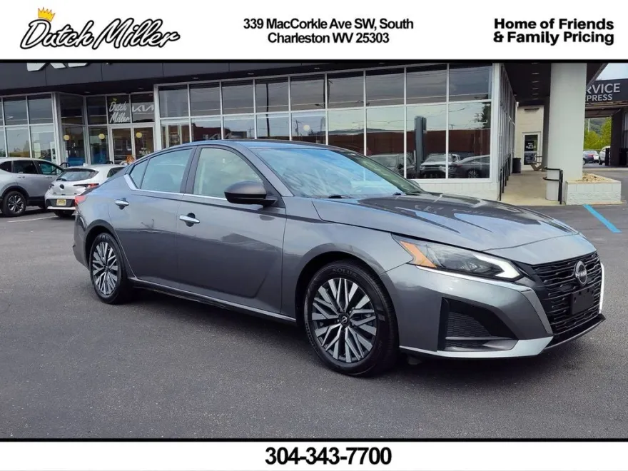 2024 Nissan Altima 2.5 SV photo 1