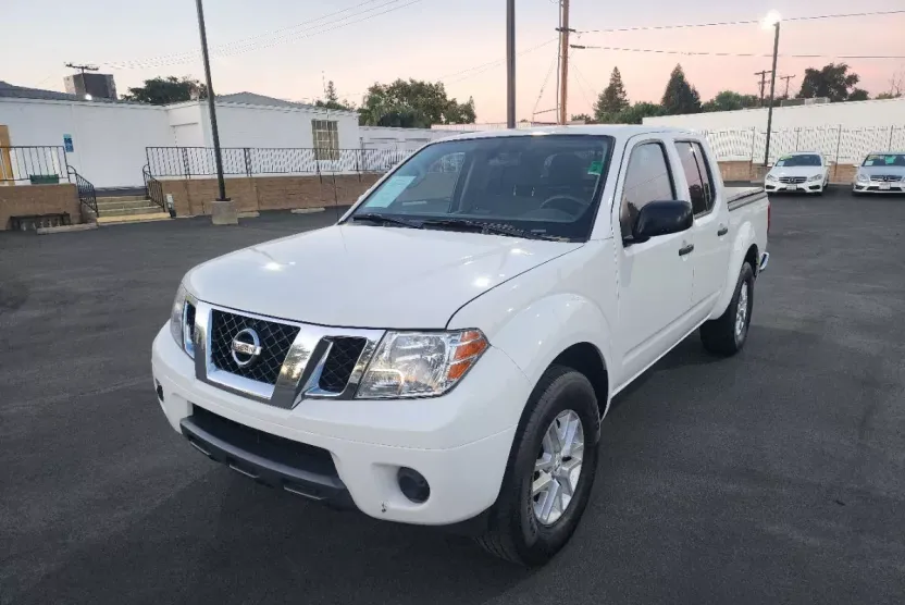 2019 Nissan Frontier SV photo 1