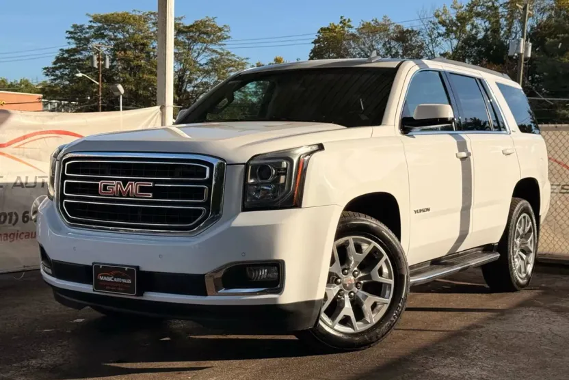 2019 Gmc Yukon SLT photo 1