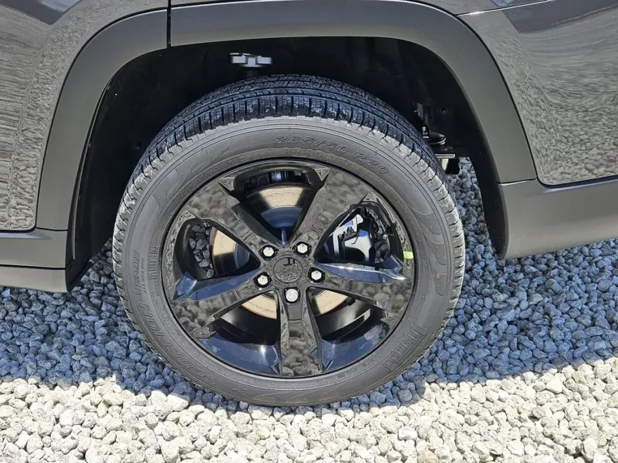 2025 Jeep Grand Cherokee Limited photo 1