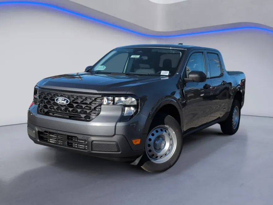 2025 Ford Maverick XL photo 1
