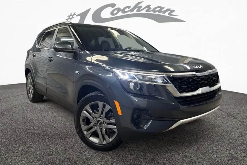 2023 Kia Seltos S photo 1