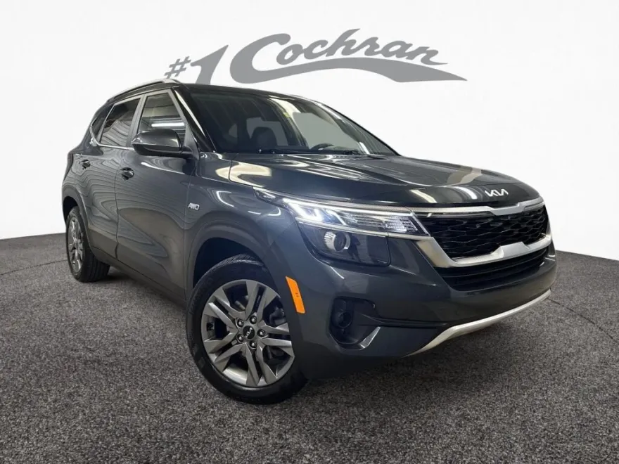 2023 Kia Seltos S photo 1