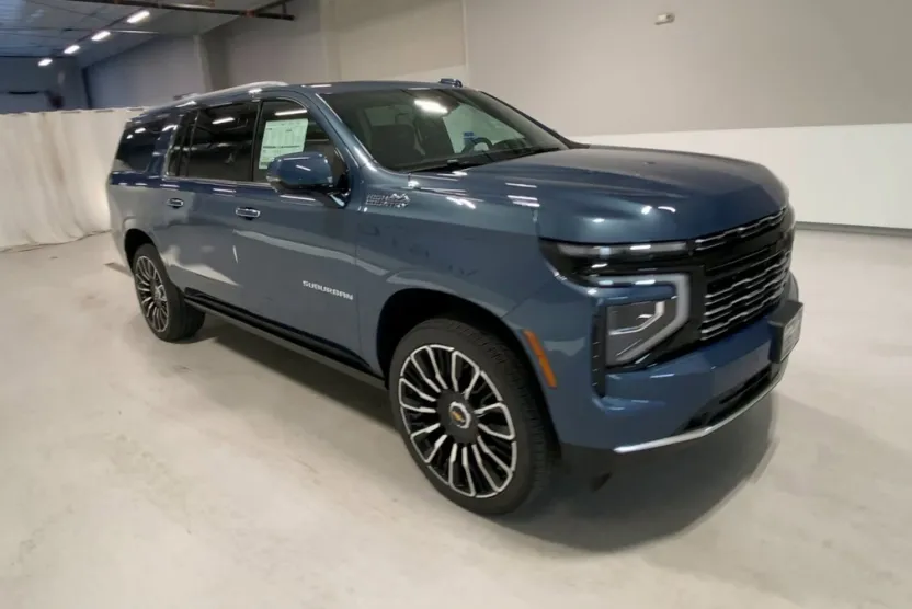 2025 Chevrolet Suburban High Country photo 1