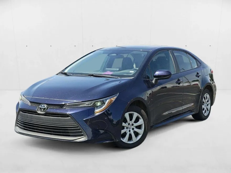 2024 Toyota Corolla LE photo 1