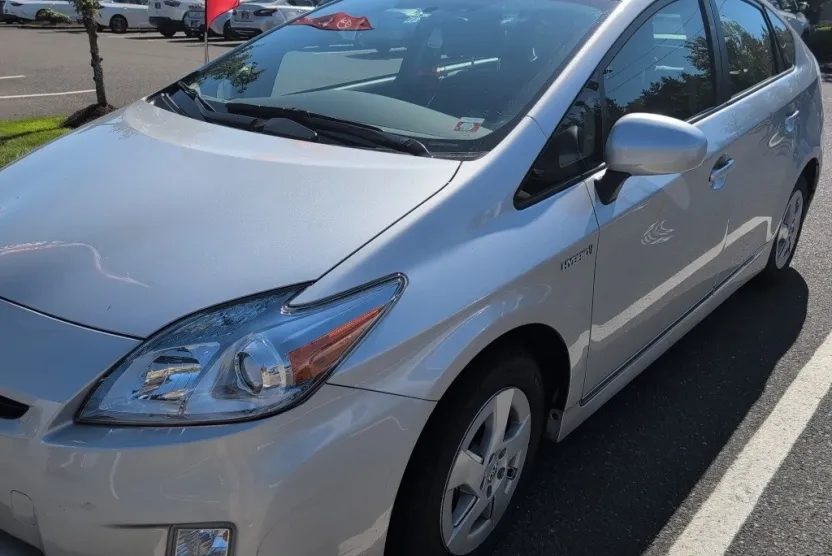 2010 Toyota Prius I photo 1