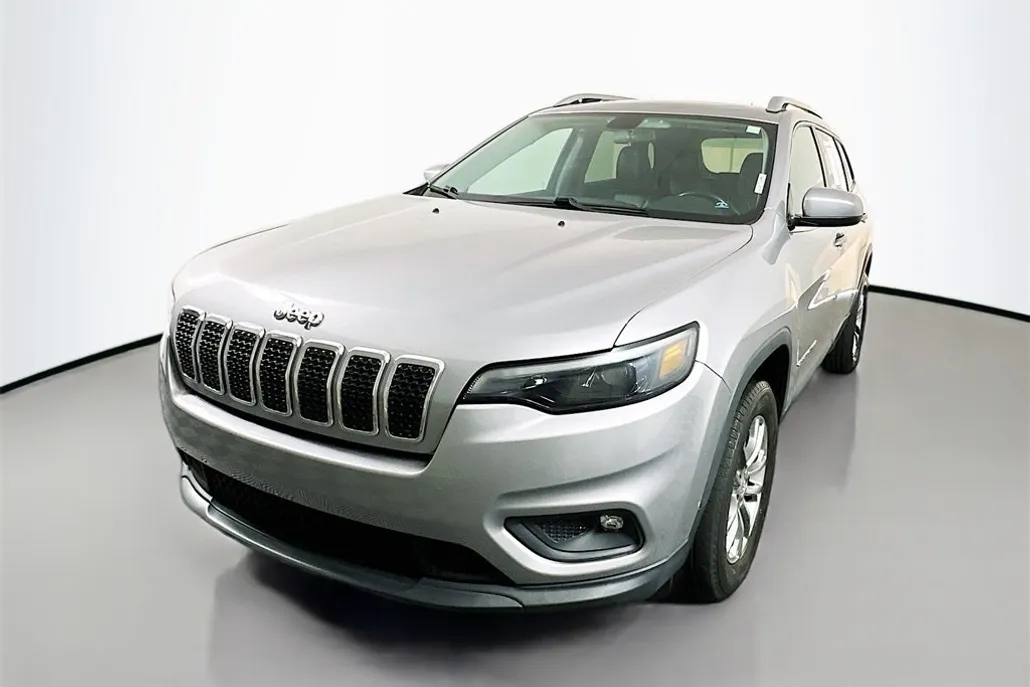 2019 Jeep Cherokee Latitude photo 1