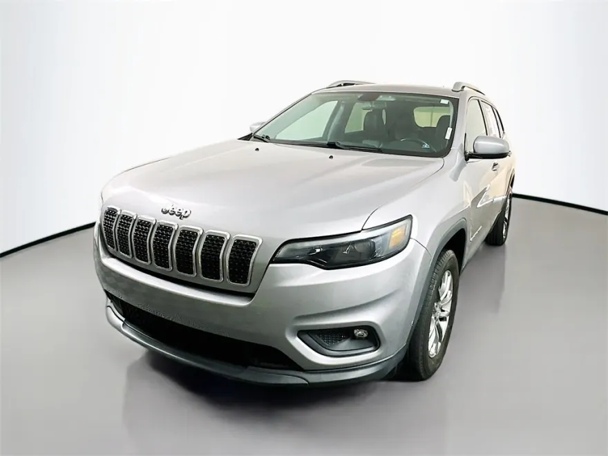 2019 Jeep Cherokee Latitude photo 1