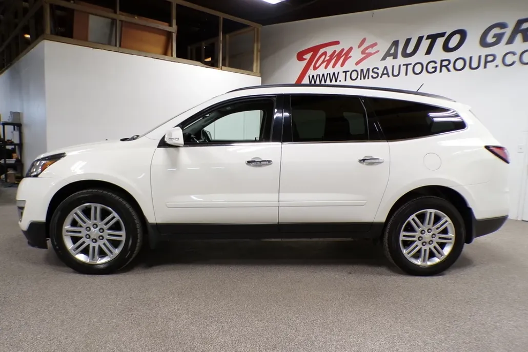 2014 Chevrolet Traverse 1LT photo 1