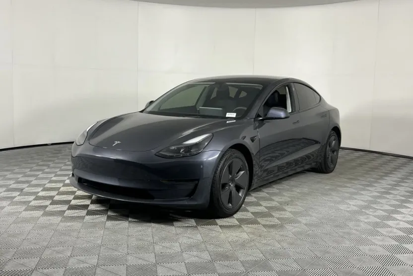 2023 Tesla Model 3 photo 1