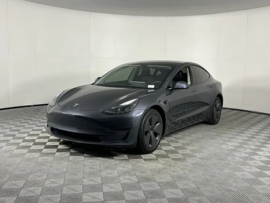 2023 Tesla Model 3 photo 1
