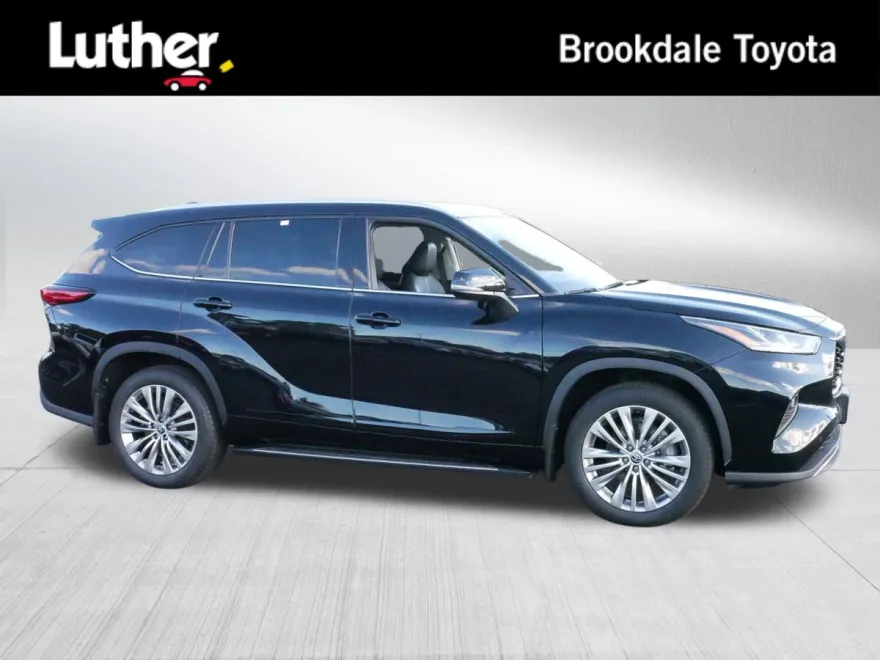2022 Toyota Highlander Platinum photo 1