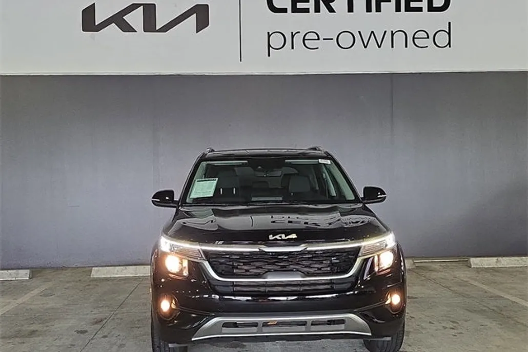 2023 Kia Seltos EX photo 1