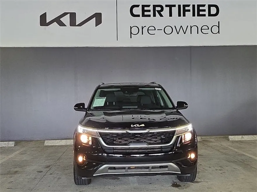 2023 Kia Seltos EX photo 1