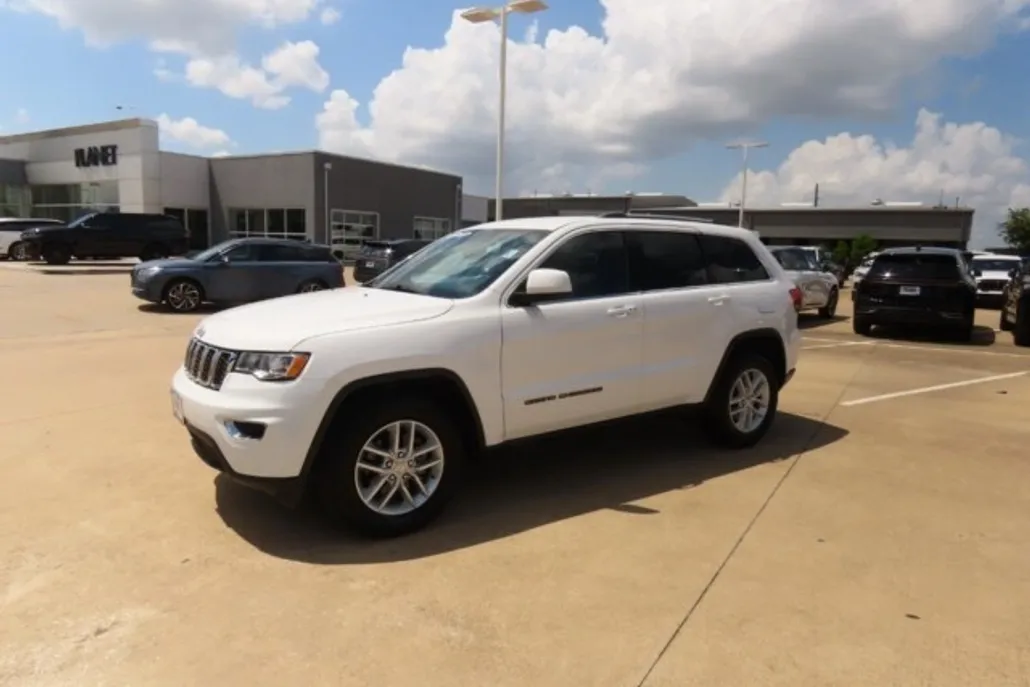 2018 Jeep Grand Cherokee Laredo E photo 1