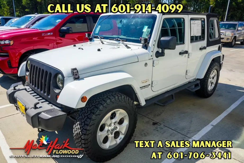 2013 Jeep Wrangler Unlimited Sahara photo 1