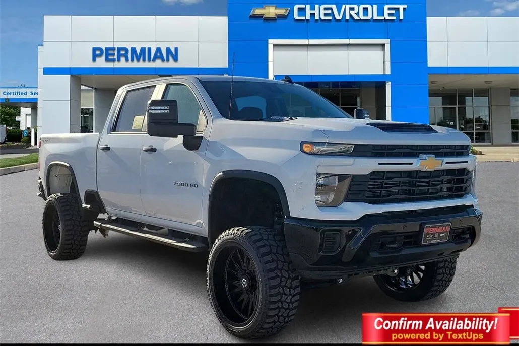 2025 Chevrolet Silverado 2500HD Custom photo 1