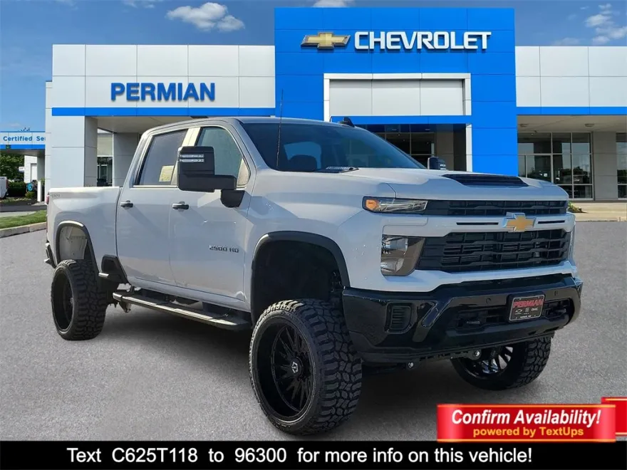 2025 Chevrolet Silverado 2500HD Custom photo 1