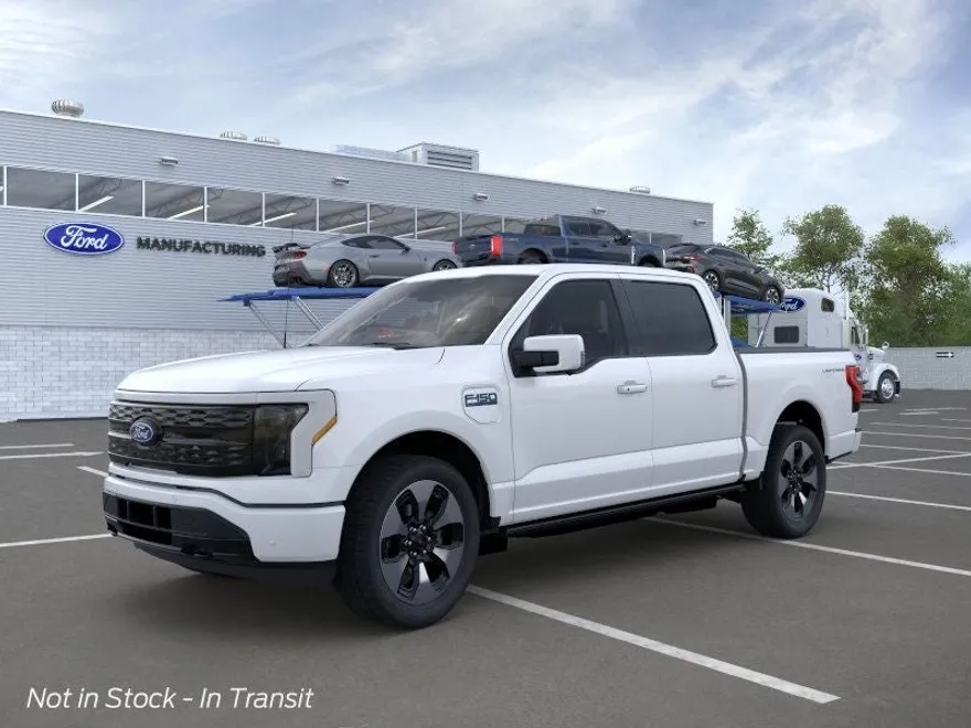 2025 Ford F-150 Lightning Platinum photo 1