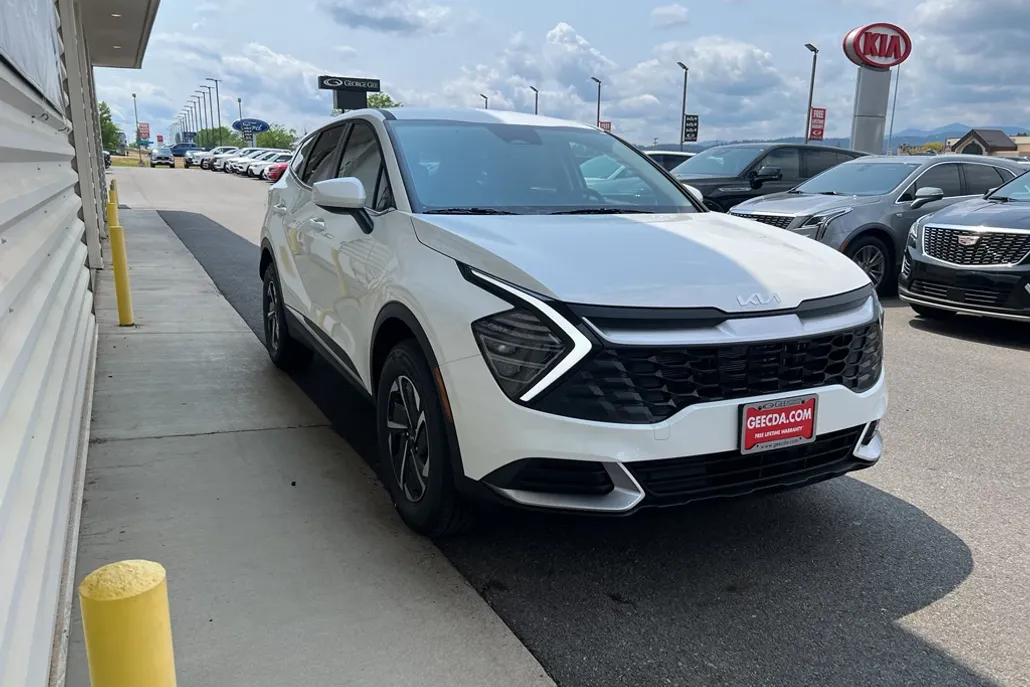 2025 Kia Sportage Hybrid LX photo 1