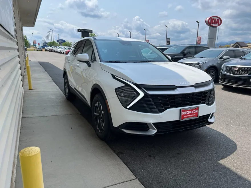 2025 Kia Sportage Hybrid LX photo 1