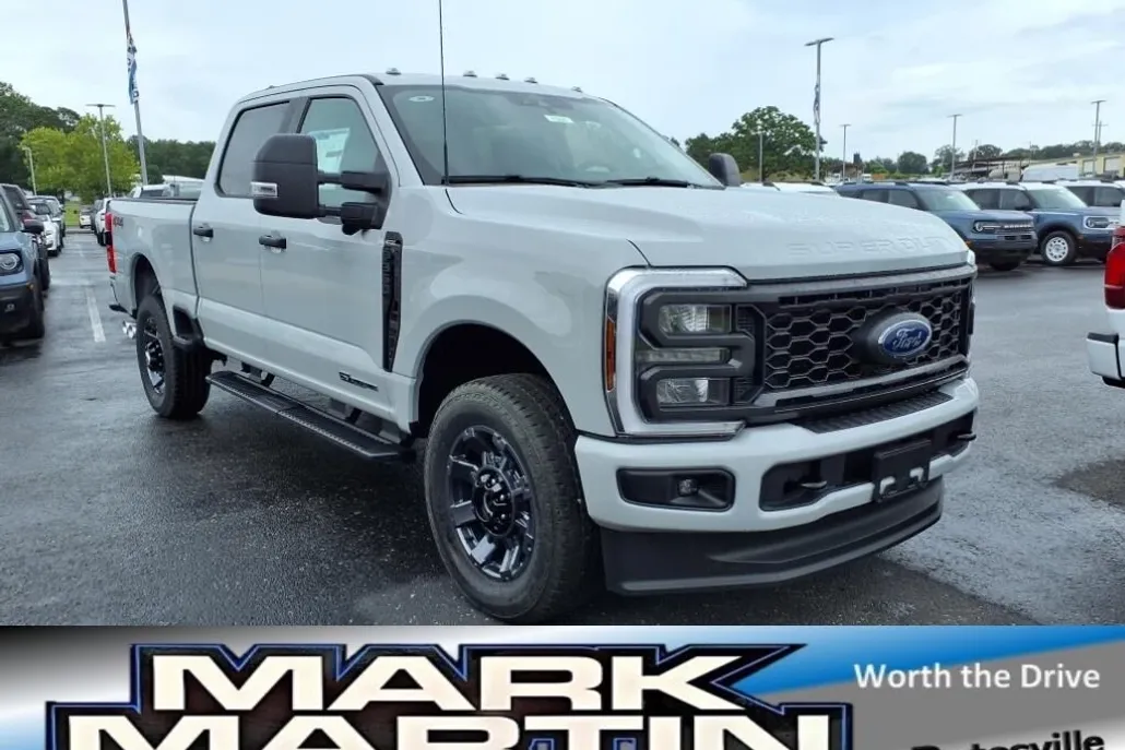 2025 Ford F-350 XL photo 1