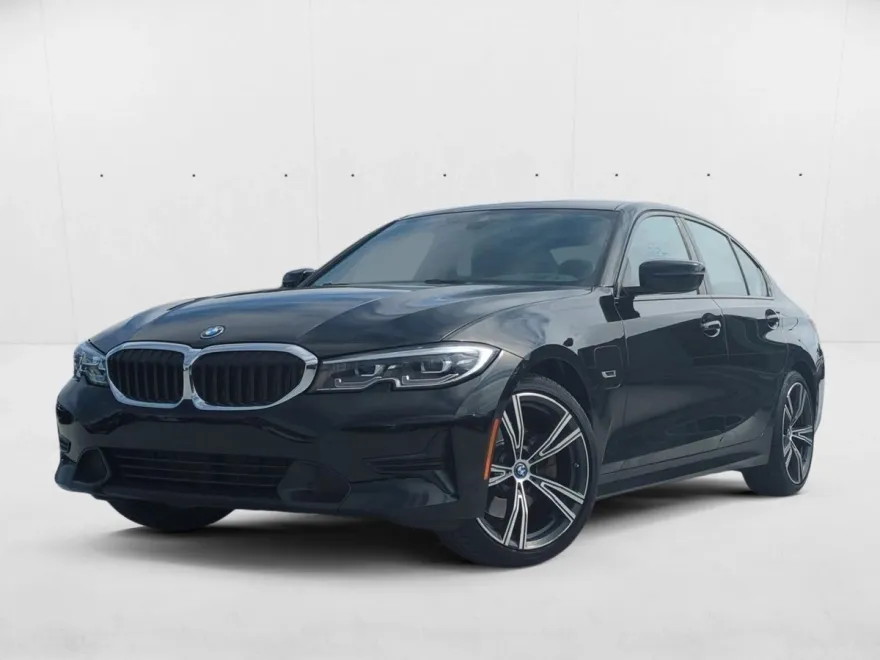 2022 Bmw 330e 3-Series photo 1