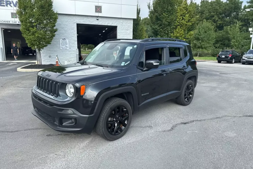 2016 Jeep Renegade Latitude photo 1
