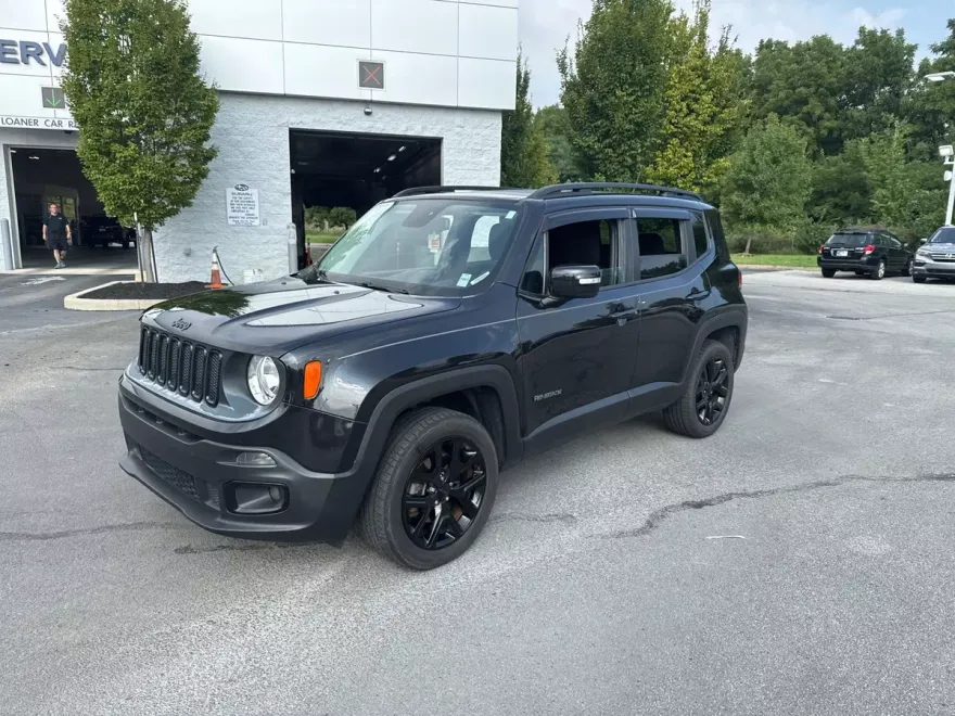2016 Jeep Renegade Latitude photo 1