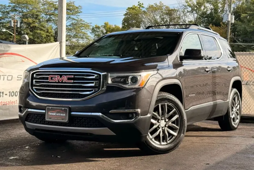 2017 Gmc Acadia SLT photo 1
