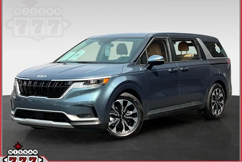 2024 Kia Carnival EX photo 1