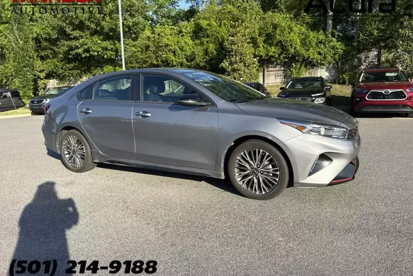 2024 Kia Forte GT-Line photo 1