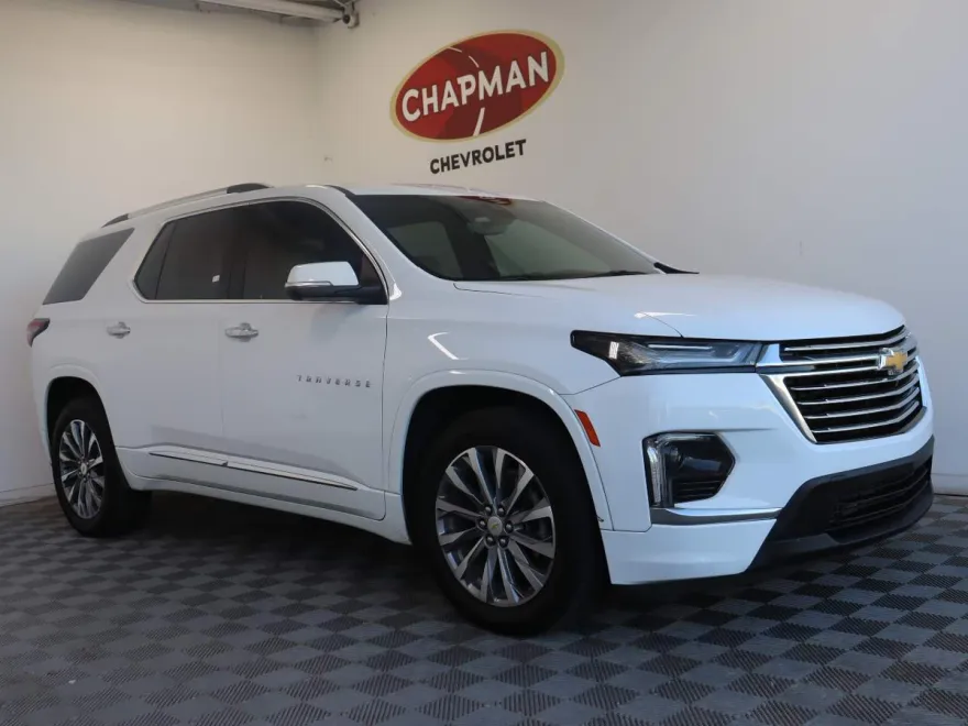 2023 Chevrolet Traverse Premier photo 1