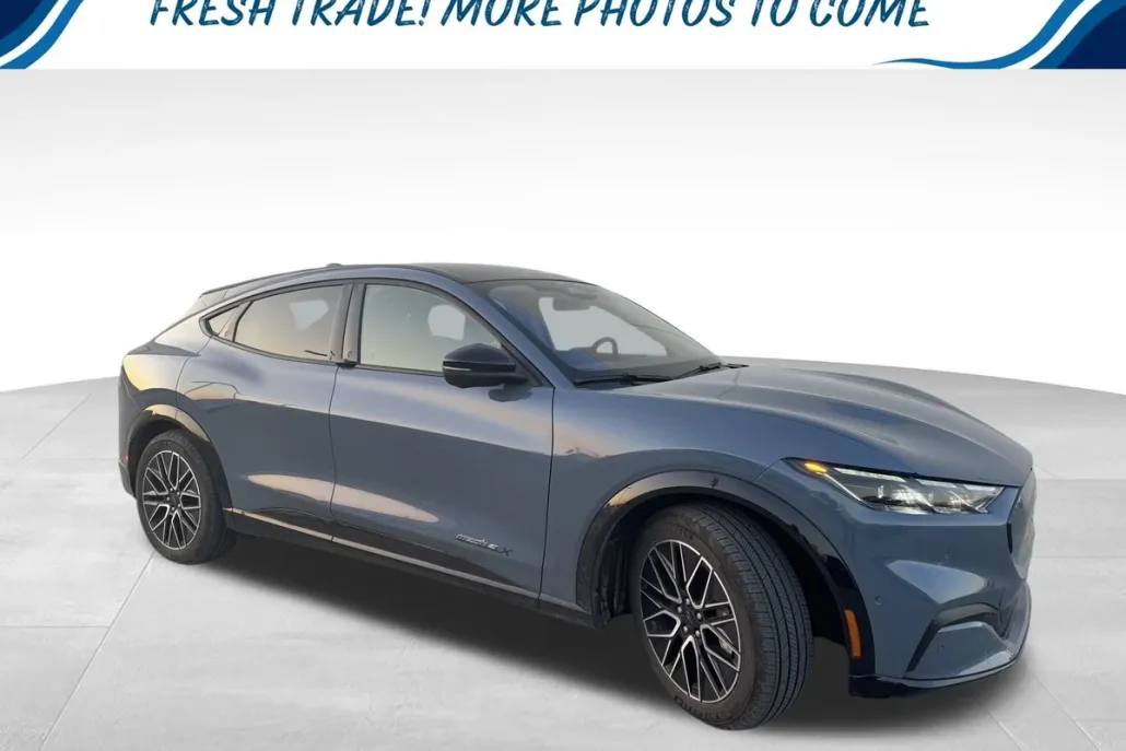 2024 Ford Mustang Mach-E Premium photo 1