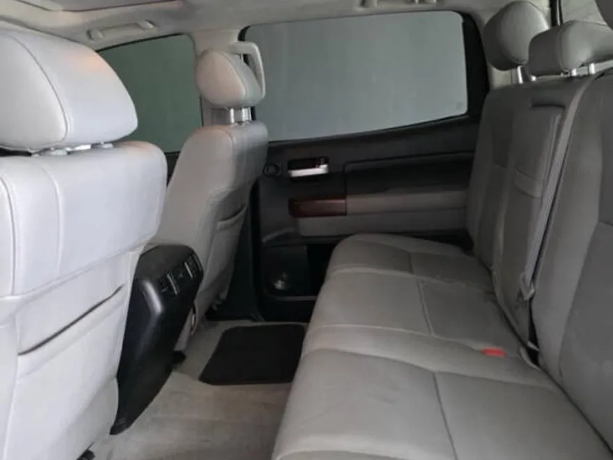 2010 Toyota Tundra Limited photo 1